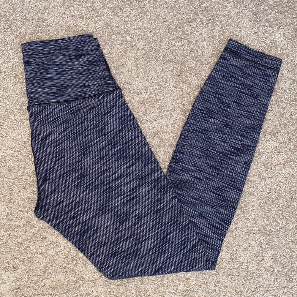 Lululemon Wunder Under, Size 4, Black Melange 25”